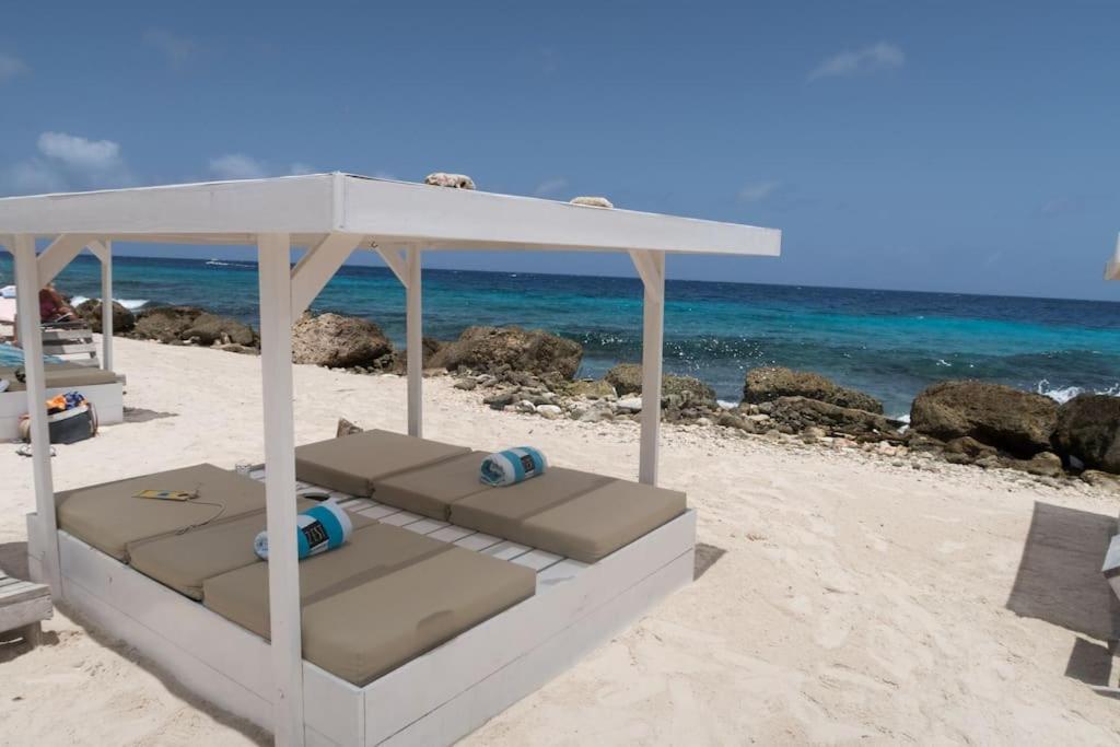 Goudhaen Luxury Private Apartments Jan Thiel Beach Exterior foto