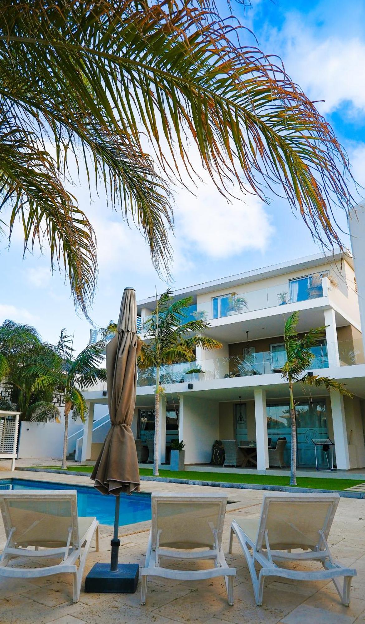 Goudhaen Luxury Private Apartments Jan Thiel Beach Exterior foto